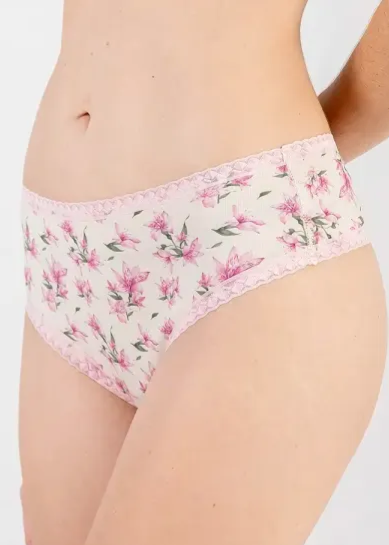 Semi Hilo Con Estampado Floral Y Encaje